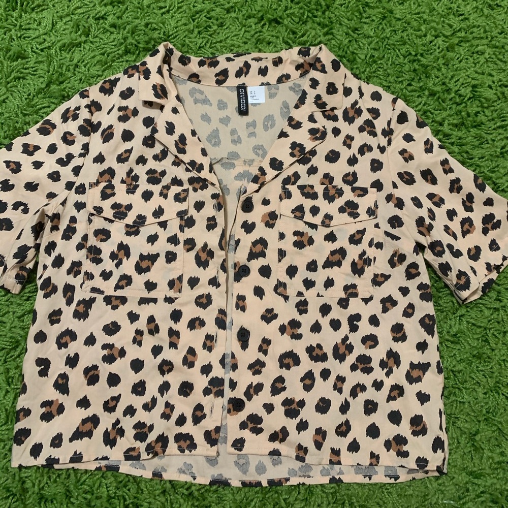 H&M cheetah print button down blouse